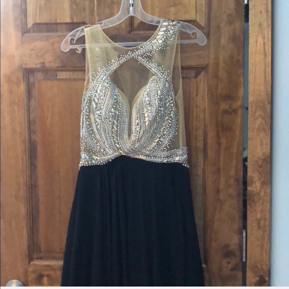 Prom dress - Picture 2 of 3